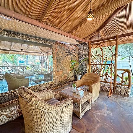Tahanan Resort Сан-Хуан Экстерьер фото