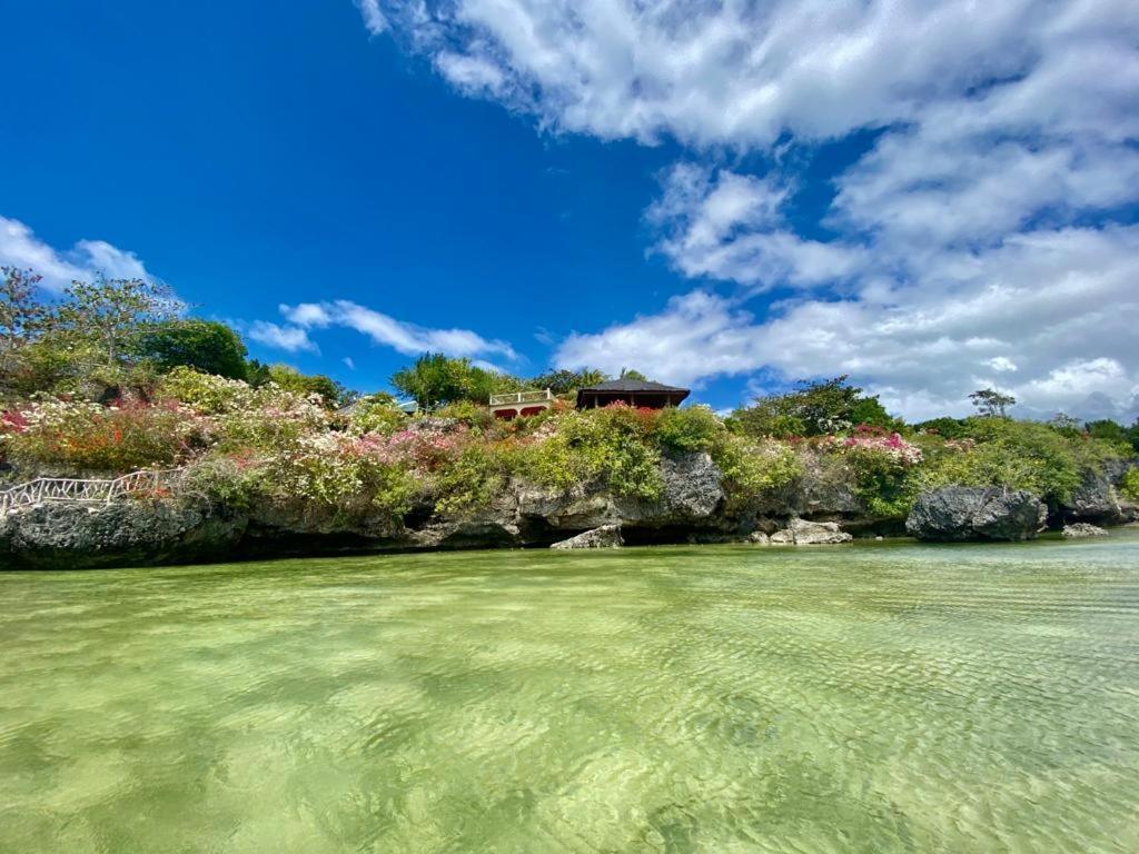 Tahanan Resort Сан-Хуан Экстерьер фото